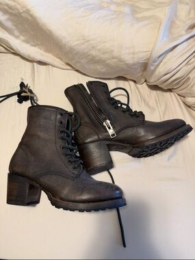 NWOB. Freebird by Steven heeled boots